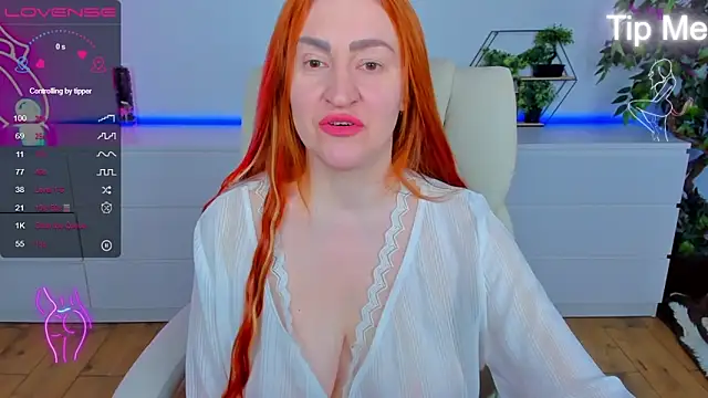 Snapshot of Kamilla_Hot chatting on March 2026 07:05:01 AM Kamilla Hot online show from March 2026 07:05:01 AM