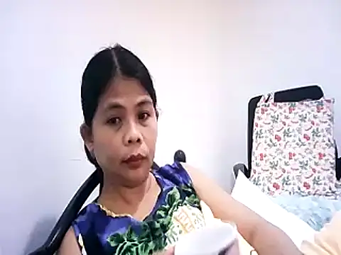 Snapshot of pinay_milfxx chatting on November 2025 11:30:01 PM pinay milfxx online show from November 2025 11:30:01 PM