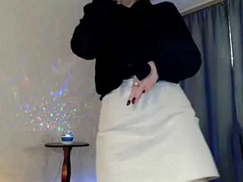 elenaza online show from November 2025 10:05:01 AM