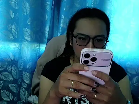 Snapshot of Your_PrettyGirlxxx chatting on October 2025 11:38:01 PM Your PrettyGirlxxx online show from October 2025 11:38:01 PM