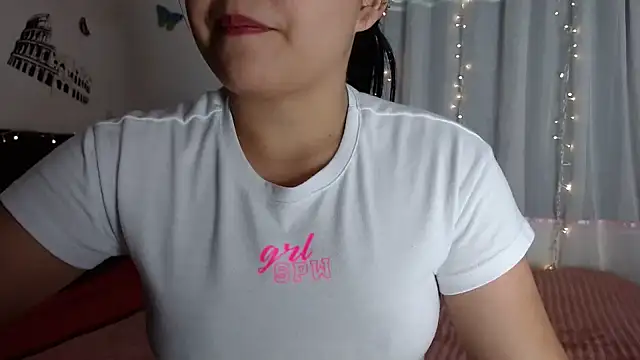 Hana    online show from December 2025 08:50:02 PM