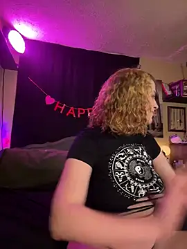 Snapshot of Mallorykoxx69 chatting on February 2025 07:45:02 AM Mallorykoxx69 online show from February 2025 07:45:02 AM