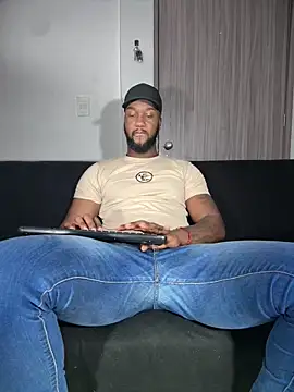 blackdrey18 online show from February 2026 03:18:01 PM