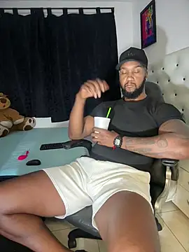 blackdrey18 online show from June 2026 03:31:02 AM
