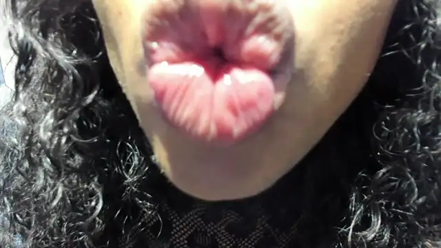 Niyirey1 online show from April 2026 01:05:02 PM
