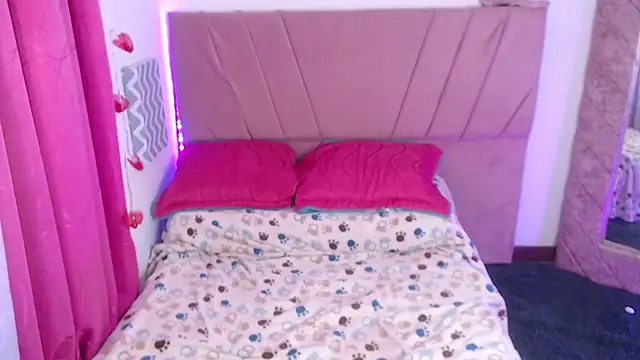 Snapshot of Julia_7 chatting on March 2025 06:32:02 AM Julia 7 online show from March 2025 06:32:02 AM