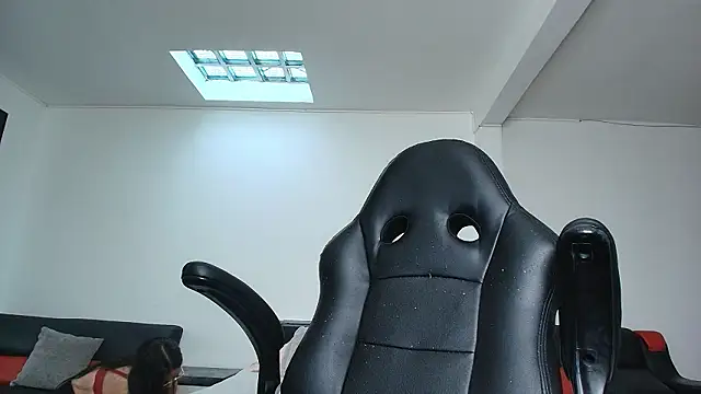 Snapshot of yesie_hot chatting on February 2026 01:18:01 PM yesie hot online show from February 2026 01:18:01 PM