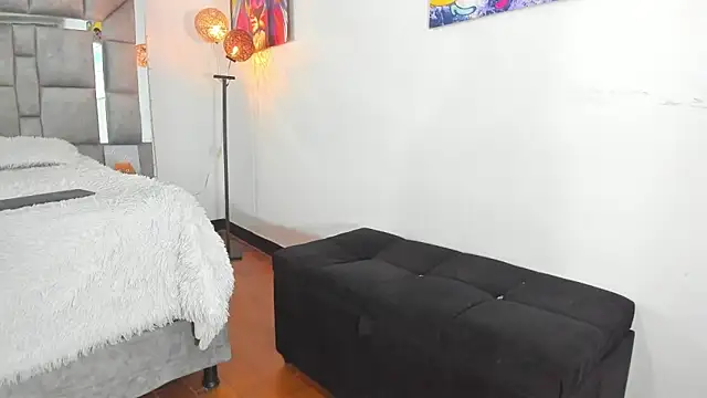 Candy And Andy  online show from May 2026 02:02:01 PM