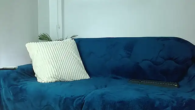 Snapshot of Robyn_Miller chatting on September 2025 03:05:01 PM Robyn Miller online show from September 2025 03:05:01 PM