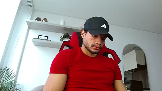 Snapshot of Robyn_Miller chatting on October 2025 07:01:02 PM Robyn Miller online show from October 2025 07:01:02 PM