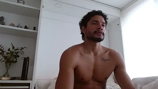 Snapshot of Robyn_Miller chatting on October 2025 01:55:01 PM Robyn Miller online show from October 2025 01:55:01 PM