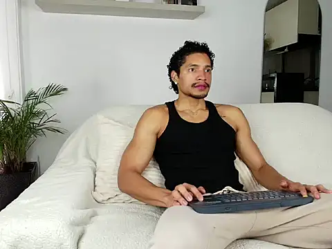 Snapshot of Robyn_Miller chatting on October 2025 05:45:02 PM Robyn Miller online show from October 2025 05:45:02 PM