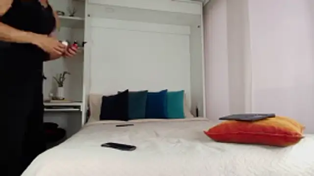 Snapshot of Robyn_Miller chatting on October 2025 10:37:01 PM Robyn Miller online show from October 2025 10:37:01 PM