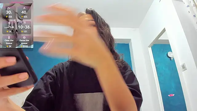 Anna Lewis online show from February 2025 07:42:01 PM