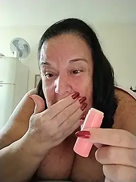 Yaya Mineira online show from May 2026 12:12:01 PM