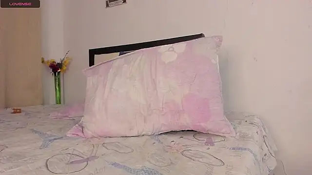 alicia rouusel online show from December 2024 03:15:02 AM