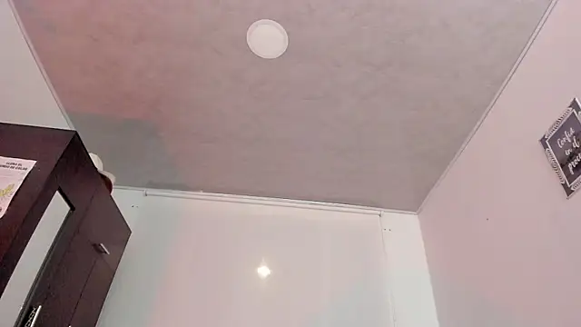 Snapshot of alicia_rouusel chatting on March 2025 03:52:02 AM alicia rouusel online show from March 2025 03:52:02 AM