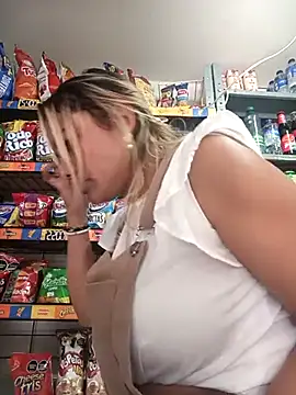 Snapshot of naugtyqueen chatting on March 2025 05:46:01 PM naugtyqueen online show from March 2025 05:46:01 PM