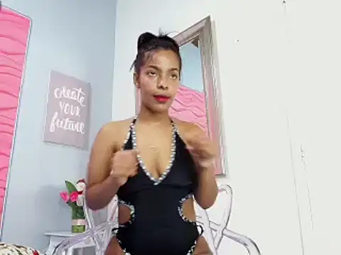 Snapshot of _Valeria_Brown chatting on December 2024 08:40:02 PM Valeria Brown online show from December 2024 08:40:02 PM