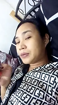 Snapshot of HeartOfAsia- chatting on January 2025 03:08:02 PM HeartOfAsia- online show from January 2025 03:08:02 PM