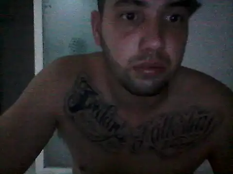 Snapshot of leon9705 chatting on April 2026 08:35:02 AM leon9705 online show from April 2026 08:35:02 AM