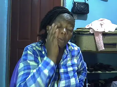 Ebonyceline online show from May 2026 01:03:02 AM