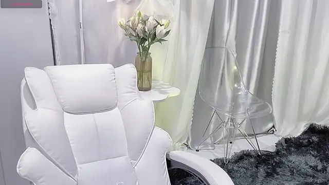 Mya Lee online show from September 2025 03:47:01 PM