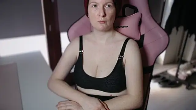 Snapshot of Exotic-Desire chatting on April 2026 07:52:01 AM Exotic-Desire online show from April 2026 07:52:01 AM