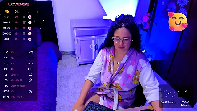 Snapshot of Violeta_hornny chatting on February 2025 11:05:01 PM Violeta hornny online show from February 2025 11:05:01 PM