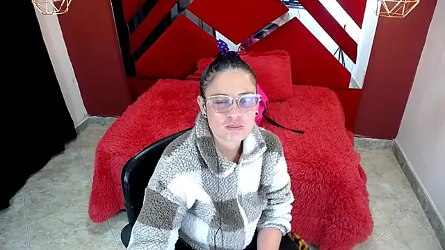 Snapshot of Violeta_hornny chatting on February 2025 08:18:01 PM Violeta hornny online show from February 2025 08:18:01 PM