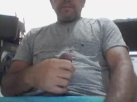 Snapshot of marronzinho23c chatting on January 2025 06:34:02 PM marronzinho23c online show from January 2025 06:34:02 PM