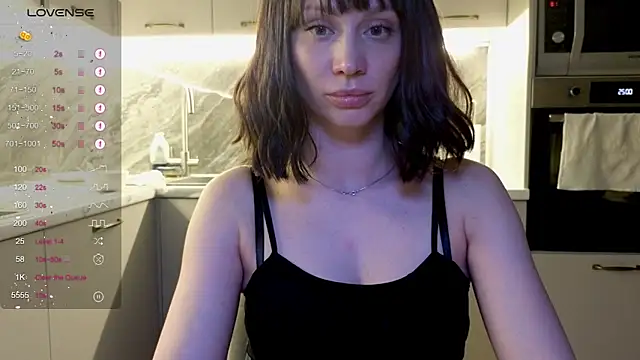 Snapshot of Alice_Wonders chatting on February 2026 07:24:02 PM Alice Wonders online show from February 2026 07:24:02 PM