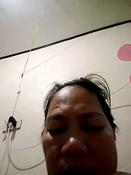 Snapshot of Sofiafuckbabes chatting on December 2024 11:13:02 PM Sofiafuckbabes online show from December 2024 11:13:02 PM