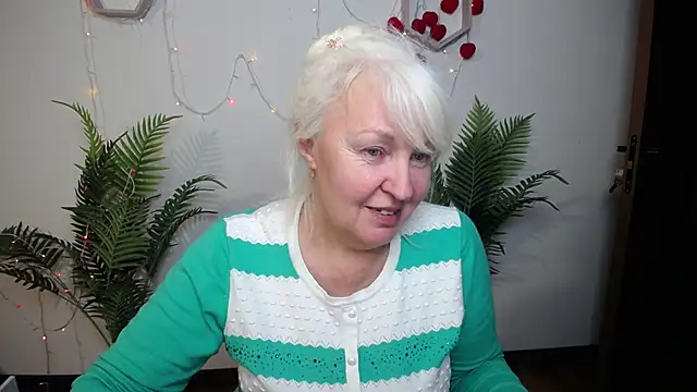 BlondyLeeBest online show from April 2026 07:05:02 PM