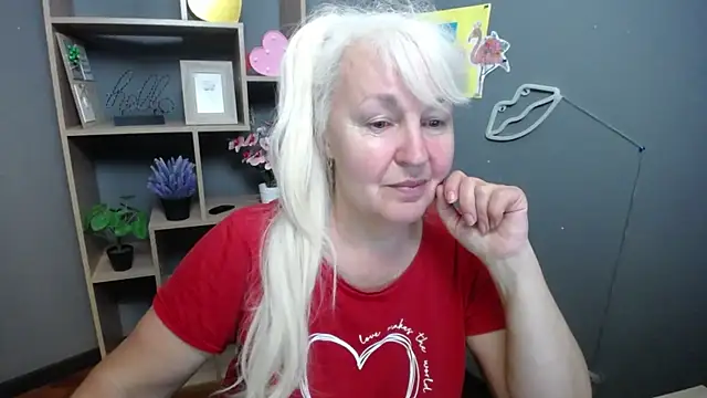 BlondyLeeBest online show from May 2026 06:27:01 PM