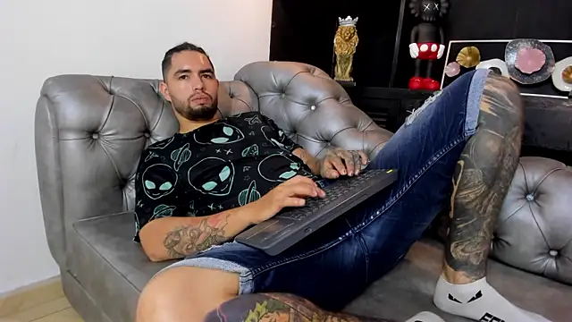 matteosantos online show from March 2025 02:53:02 PM