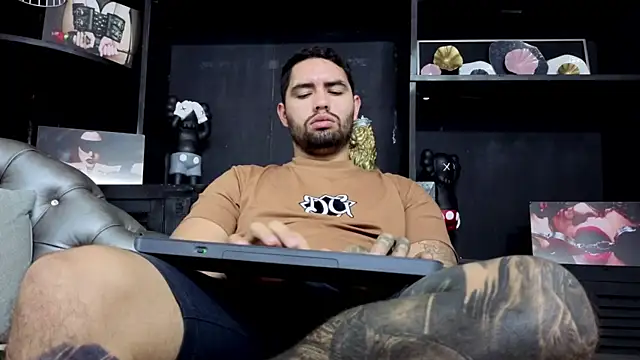 matteosantos online show from November 2025 11:32:02 AM