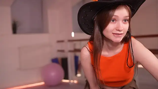 Snapshot of Sheila_Bless chatting on October 2025 06:37:01 PM Sheila Bless online show from October 2025 06:37:01 PM