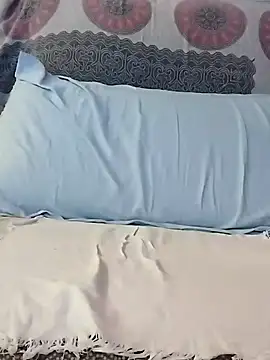 LoGaNfree88 online show from October 2025 06:03:02 PM