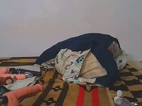 Snapshot of Cutteychiky chatting on November 2025 08:21:02 PM Cutteychiky online show from November 2025 08:21:02 PM