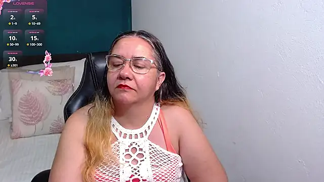 scaelettdubois online show from October 2025 02:23:02 AM