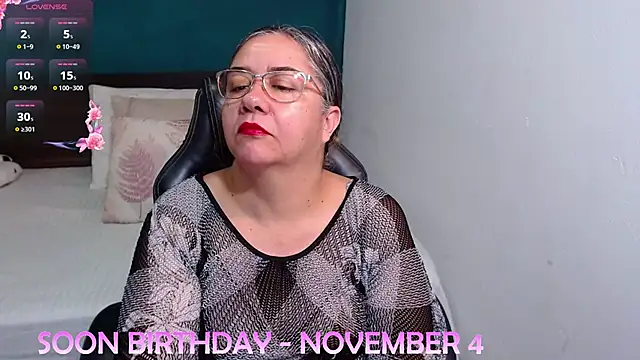 scaelettdubois online show from October 2025 11:43:01 PM