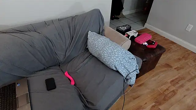 EmoDream1998 online show from February 2025 01:44:02 AM