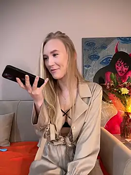 Snapshot of MariaTull chatting on February 2026 07:56:01 PM MariaTull online show from February 2026 07:56:01 PM