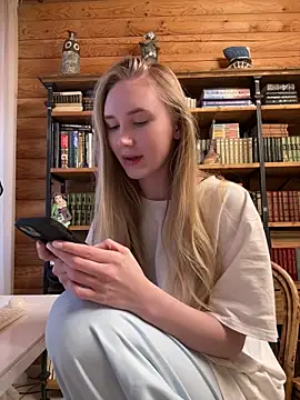 Snapshot of MariaTull chatting on March 2026 02:12:02 PM MariaTull online show from March 2026 02:12:02 PM