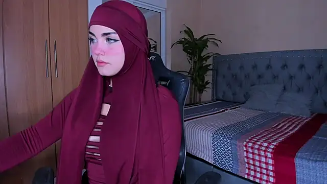 Snapshot of Bashira_Ahmad chatting on September 2025 06:27:02 AM Bashira Ahmad online show from September 2025 06:27:02 AM