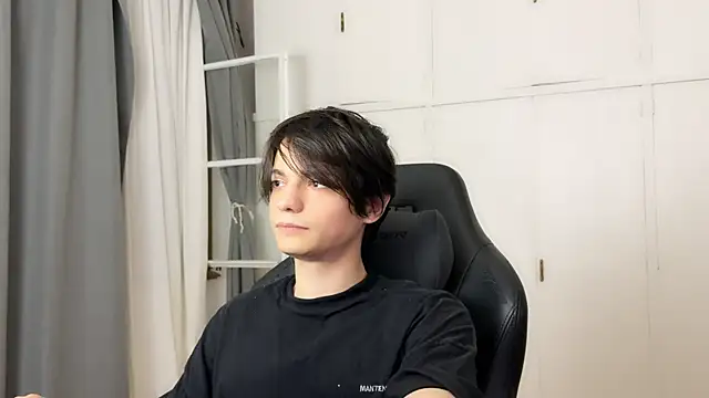 SasukeUhchiaa online show from March 2026 02:06:02 AM