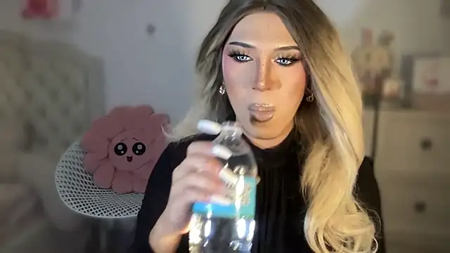 Ts glamxxxx online show from October 2025 12:19:02 AM