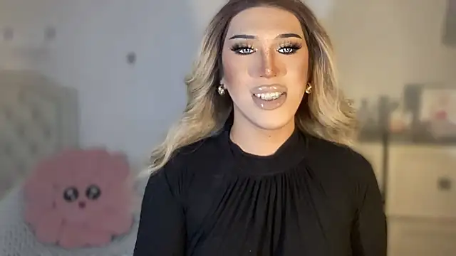 Ts glamxxxx online show from October 2025 08:04:01 AM