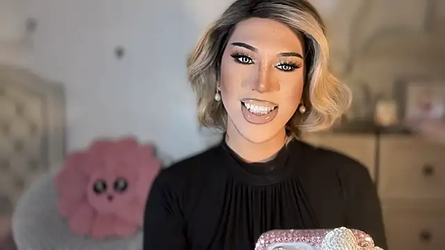 Ts glamxxxx online show from October 2025 12:56:02 AM